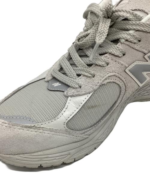 NEW BALANCE（ニューバランス）NEW BALANCE (ニューバランス) U2002RGR ローカットスニーカー グレー サイズ:US8の古着・服飾アイテム