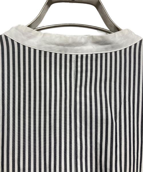 mizuiro-ind（ミズイロインド）mizuiro-ind (ミズイロインド) バンドカラーストライプワンピース グレー×ホワイト サイズ:不明の古着・服飾アイテム