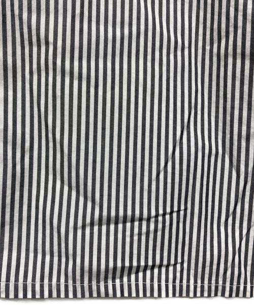 mizuiro-ind（ミズイロインド）mizuiro-ind (ミズイロインド) バンドカラーストライプワンピース グレー×ホワイト サイズ:不明の古着・服飾アイテム