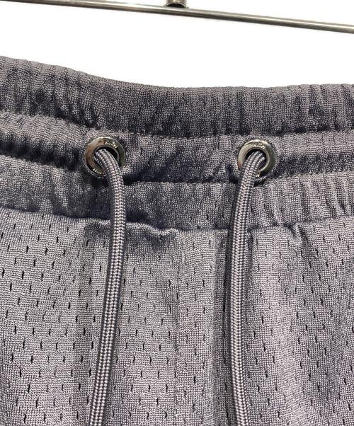 KITH（キス）KITH (キス) メッシュショーツ グレー サイズ:Mの古着・服飾アイテム