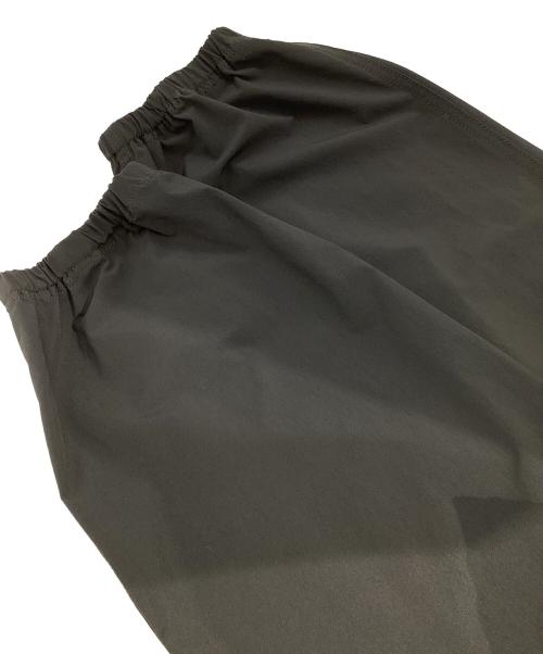 GRAMICCI（グラミチ）GRAMICCI (グラミチ) 4WAYストレッチ トラックパンツ ブラック サイズ:ASIA　Mの古着・服飾アイテム