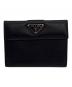PRADA（プラダ）の古着「2つ折り財布　M523A」｜ブラック