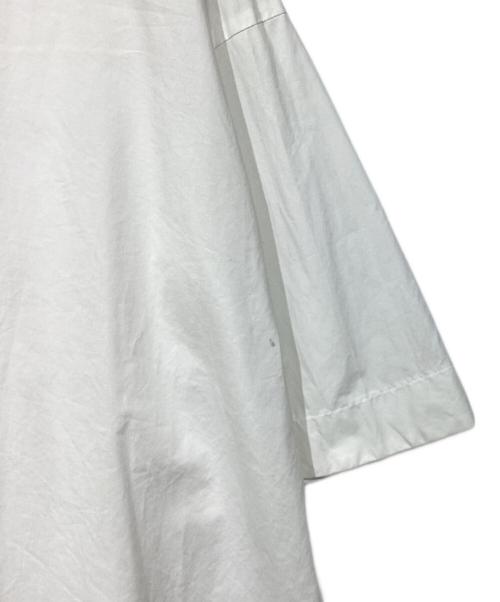 UNITED ARROWS TOKYO（ユナイテッドアローズトウキョウ）UNITED ARROWS TOKYO (ユナイテッドアローズトウキョウ) タック フレア シャツ　1521-215-1450 ホワイト サイズ:-の古着・服飾アイテム