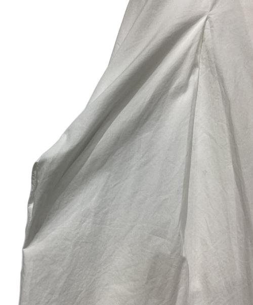 UNITED ARROWS TOKYO（ユナイテッドアローズトウキョウ）UNITED ARROWS TOKYO (ユナイテッドアローズトウキョウ) タック フレア シャツ　1521-215-1450 ホワイト サイズ:-の古着・服飾アイテム