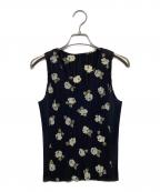 PLEATS PLEASEプリーツプリーズ）の古着「花柄ノースリーブブラウス」｜ブラック