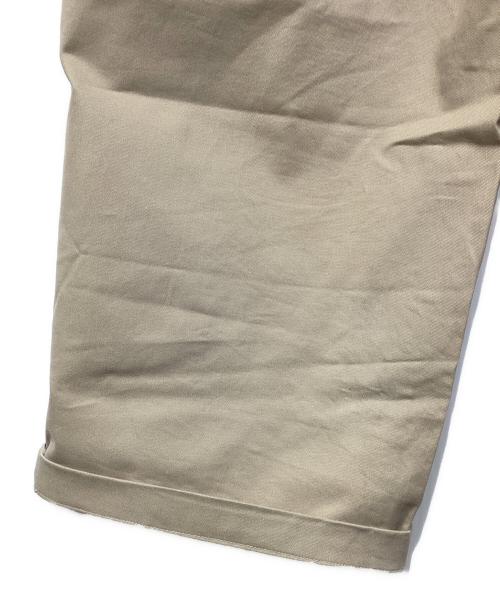 SQUEEZED DESIGN（スクイーズ デザイン）SQUEEZED DESIGN (スクイーズ デザイン) UNSLACKS 2TUCK CHINO ベージュ サイズ:34の古着・服飾アイテム