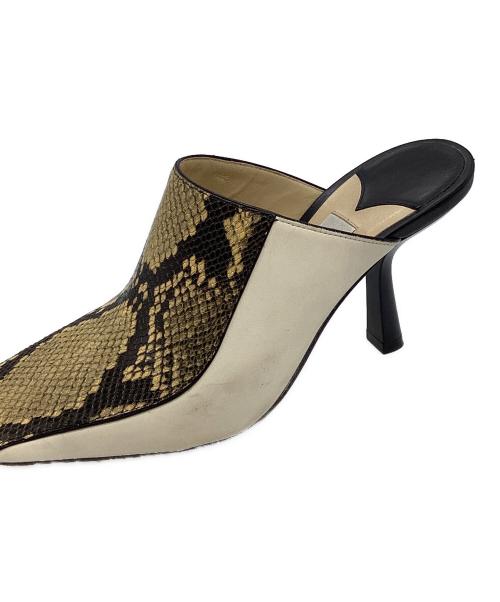 JIMMY CHOO（ジミーチュウ）JIMMY CHOO (ジミーチュウ) パイソン ミュール サンダル ベージュ×ホワイト サイズ:34の古着・服飾アイテム