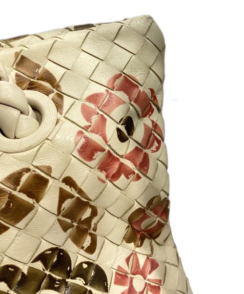 BOTTEGA VENETA（ボッテガベネタ）BOTTEGA VENETA (ボッテガベネタ) イントレチャート 花柄 ハンドバッグ　196267 アイボリーの古着・服飾アイテム