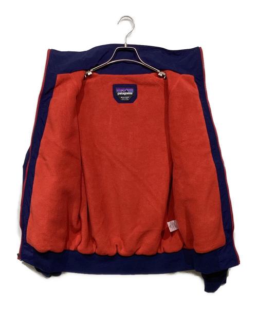 Patagonia（パタゴニア）Patagonia (パタゴニア) シェルド シンチラ ジャケット　28145　 ネイビー×レッド サイズ:Mの古着・服飾アイテム
