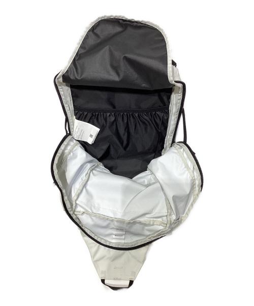 MILLET（ミレー）MILLET (ミレー) クンブ マウンテン クルーズ 28 MIS0792 ホワイト×ブラックの古着・服飾アイテム