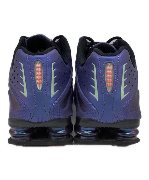 NIKE（ナイキ）NIKE (ナイキ) SHOX R4 METALLIC　HQ3446-001 ネイビー サイズ:US9の古着・服飾アイテム