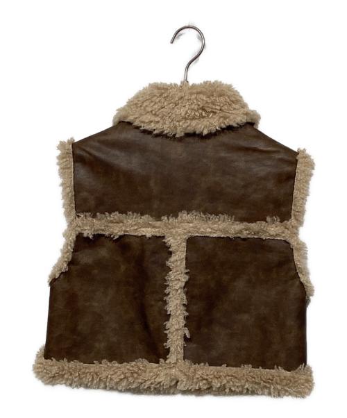 VEQUM（ベクム）VEQUM (ベクム) SHORT FAKE MOUTON VEST ブラウン サイズ:Freeの古着・服飾アイテム