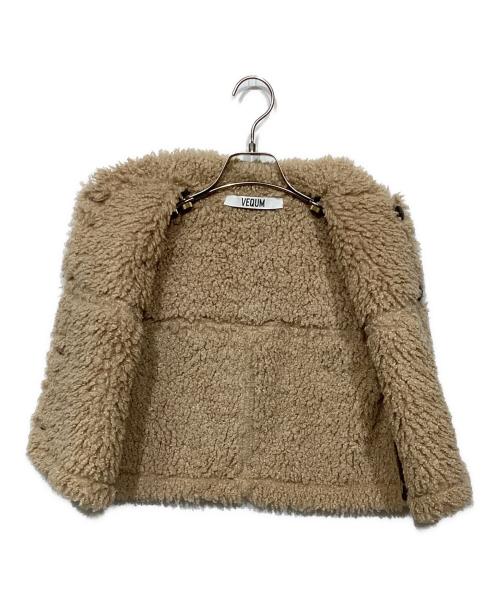 VEQUM（ベクム）VEQUM (ベクム) SHORT FAKE MOUTON VEST ブラウン サイズ:Freeの古着・服飾アイテム