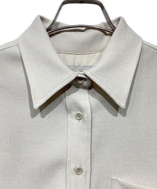 FUMIE=TANAKA（フミエタナカ）FUMIE=TANAKA (フミエタナカ) half embroidery sh ハーフエンブロイダリーシャツ ベージュ サイズ:1の古着・服飾アイテム