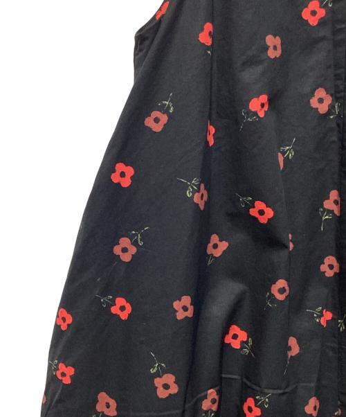 Spick and Span（スピック＆スパン）Spick and Span (スピックアンドスパン) Higuchi *S フラワープリントワンピース ブラック サイズ:36の古着・服飾アイテム