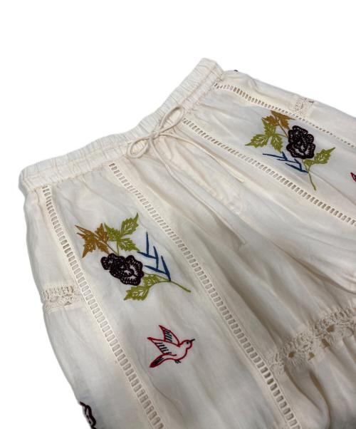 TODAYFUL（トゥデイフル）TODAYFUL (トゥデイフル) Embroidery Patchwork Trousers 12410703 ベージュ サイズ:36の古着・服飾アイテム