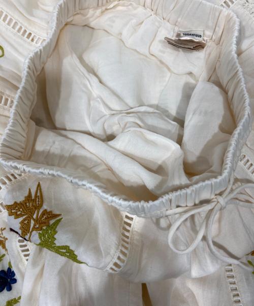 TODAYFUL（トゥデイフル）TODAYFUL (トゥデイフル) Embroidery Patchwork Trousers 12410703 ベージュ サイズ:36の古着・服飾アイテム