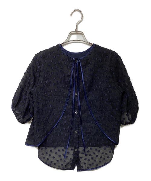 yori shirocon（ヨリ シロコン）yori shirocon (ヨリ シロコン) フローラバックリボンブラウス SC21-23012SM-2 ブラック×ネイビー サイズ:34の古着・服飾アイテム