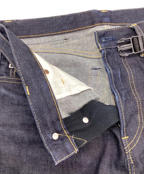 sacai（サカイ）sacai (サカイ) BELTED STRAIGHT DENIM インディゴ サイズ:2の古着・服飾アイテム