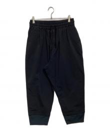 WHITE MOUNTAINEERING（ホワイトマウンテ二アニング）の古着「STRETCHED TAPERED SARROUEL PANTS WM2071417」｜ブラック