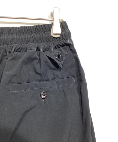 WHITE MOUNTAINEERING（ホワイトマウンテ二アニング）WHITE MOUNTAINEERING (ホワイトマウンテ二アニング) STRETCHED TAPERED SARROUEL PANTS WM2071417 ブラック サイズ:1の古着・服飾アイテム