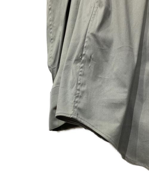 PRADA（プラダ）PRADA (プラダ) ドレスシャツ　UCM608 R102 グレー サイズ:15 1/2の古着・服飾アイテム