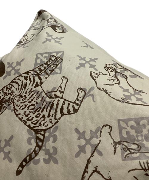 russet（ラシット）russet (ラシット) Cat’s ISSUE 横長ハンドバッグ ベージュの古着・服飾アイテム