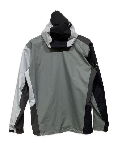ARC'TERYX（アークテリクス）ARC'TERYX (アークテリクス) BEAMS (ビームス) WABI SABI　GORE-TEX Beta Jacket  グレー サイズ:Sの古着・服飾アイテム