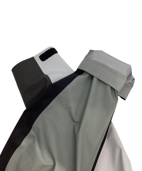 ARC'TERYX（アークテリクス）ARC'TERYX (アークテリクス) BEAMS (ビームス) WABI SABI　GORE-TEX Beta Jacket  グレー サイズ:Sの古着・服飾アイテム