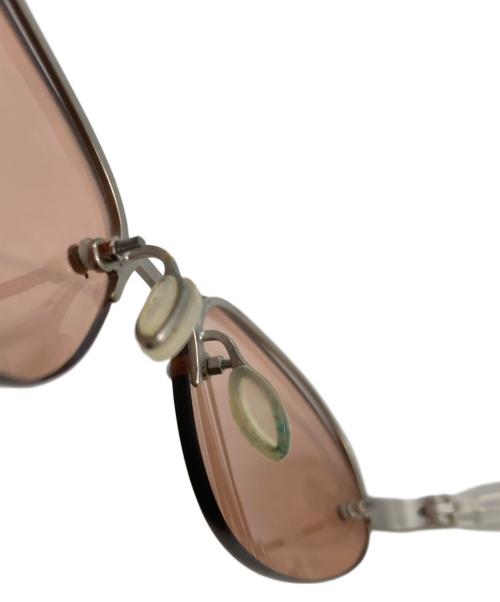 PRADA（プラダ）PRADA (プラダ) サングラス ホワイトの古着・服飾アイテム