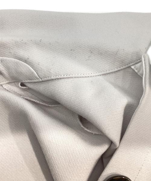 ENFOLD（エンフォルド）ENFOLD (エンフォルド) ダブルクロス1 カーブアームポロ シャツ グレー サイズ:38の古着・服飾アイテム