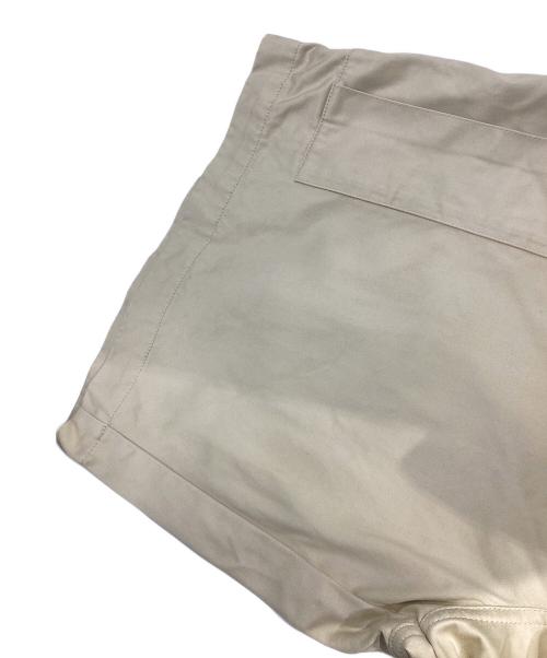 AMI Alexandre Mattiussi（アミアレクサンドルマテュッシ）AMI Alexandre Mattiussi (アミアレクサンドルマテュッシ) カーゴポケットショーツ ベージュ サイズ:XLの古着・服飾アイテム