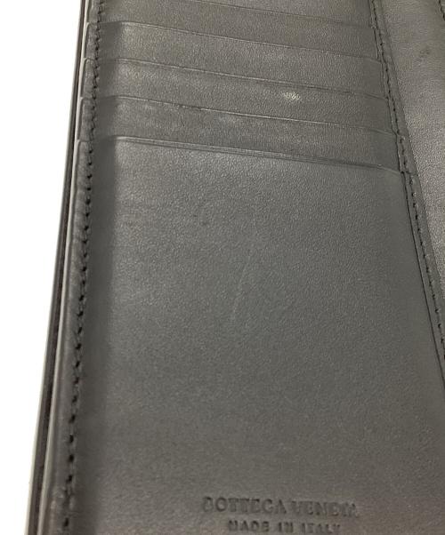 BOTTEGA VENETA（ボッテガベネタ）BOTTEGA VENETA (ボッテガベネタ) イントレチャート 二つ折り 長財布 ブラックの古着・服飾アイテム