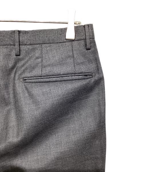 INCOTEX（インコテックス）INCOTEX (インコテックス) International Gallery (インターナショナルギャラリー) センタープレスパンツ グレー サイズ:46の古着・服飾アイテム