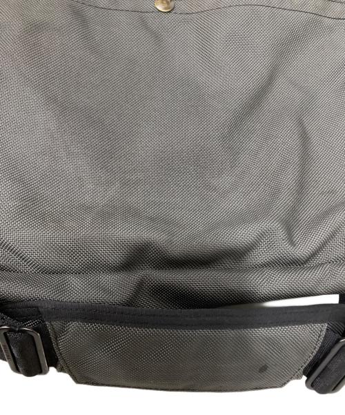 BRIEFING（ブリーフィング）BRIEFING (ブリーフィング) TOMORROW LAND (トゥモローランド) B4ライナー  ビジネスバッグ グレーの古着・服飾アイテム