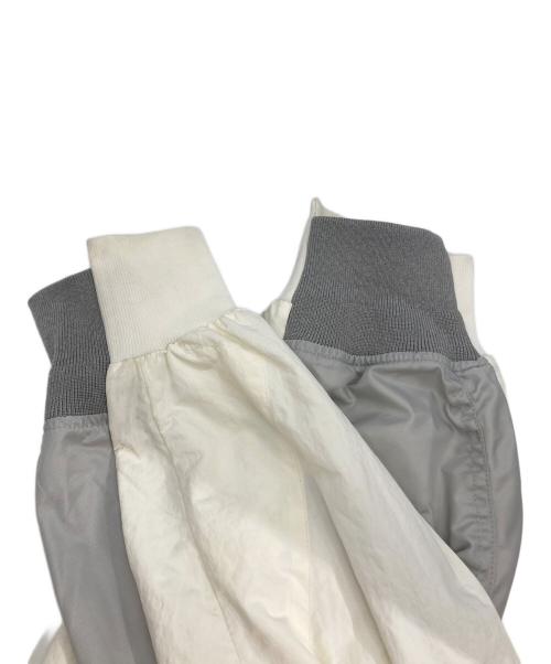NIKE（ナイキ）NIKE (ナイキ) sacai (サカイ) CZ4678-097　レイヤードボンバージャケット ホワイト×グレー サイズ:Lの古着・服飾アイテム