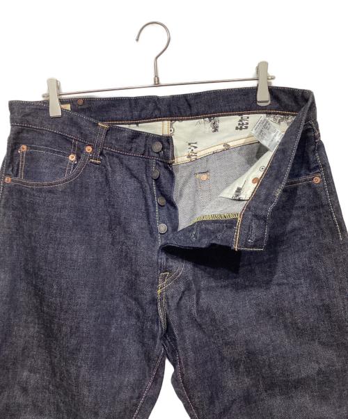 MOMOTARO JEANS（桃太郎ジーンズ）MOMOTARO JEANS (桃太郎ジーンズ) ウルトラマンタロウ　コラボ　デニムパンツ インディゴ サイズ:36の古着・服飾アイテム