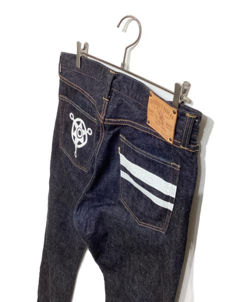MOMOTARO JEANS（桃太郎ジーンズ）MOMOTARO JEANS (桃太郎ジーンズ) ウルトラマンタロウ　コラボ　デニムパンツ インディゴ サイズ:36の古着・服飾アイテム