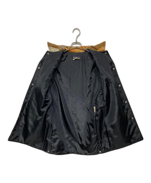 Salvatore Ferragamo（サルヴァトーレ フェラガモ）Salvatore Ferragamo (サルヴァトーレ フェラガモ) キルティングジャケット ベージュ×ブラック サイズ:Sの古着・服飾アイテム