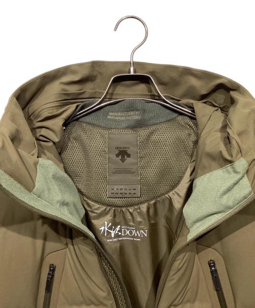 DESCENTE ALLTERRAIN（デザイント オルテライン）DESCENTE ALLTERRAIN JOURNAL STANDARD (ジャーナルスタンダード) 別注 MOUNTAINEER MIZUSAWA DOWN JACKET　DX-G0392JS ベージュ サイズ:Mの古着・服飾アイテム