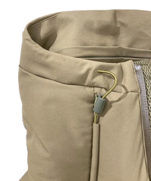 DESCENTE ALLTERRAIN（デザイント オルテライン）DESCENTE ALLTERRAIN JOURNAL STANDARD (ジャーナルスタンダード) 別注 MOUNTAINEER MIZUSAWA DOWN JACKET　DX-G0392JS ベージュ サイズ:Mの古着・服飾アイテム