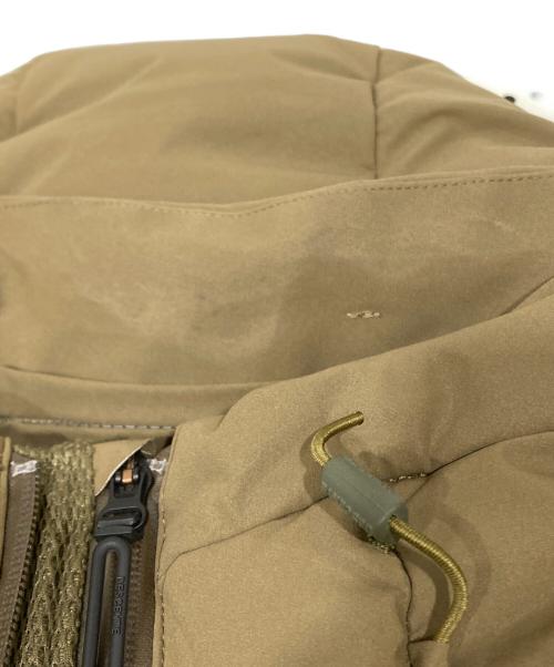 DESCENTE ALLTERRAIN（デザイント オルテライン）DESCENTE ALLTERRAIN JOURNAL STANDARD (ジャーナルスタンダード) 別注 MOUNTAINEER MIZUSAWA DOWN JACKET　DX-G0392JS ベージュ サイズ:Mの古着・服飾アイテム