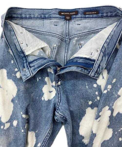 MICHAEL KORS（マイケル・コース）MICHAEL KORS (マイケル・コース) ARDEN スプラッター デニム リラックスフィット　CS5900JHME インディゴ サイズ:28の古着・服飾アイテム