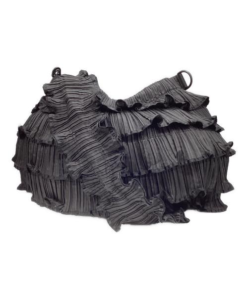 PLEATS PLEASE（プリーツプリーズ）PLEATS PLEASE (プリーツプリーズ) プリーツフリルショルダーバッグ ブラックの古着・服飾アイテム