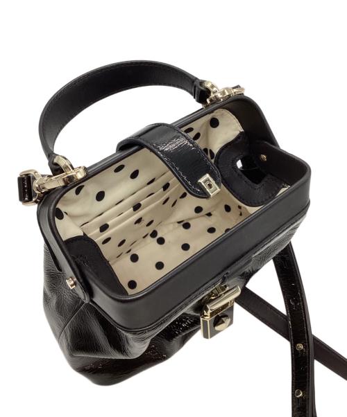 Kate Spade（ケイトスペード）Kate Spade (ケイトスペード) レメディ パテント 2WAYミニショルダーバッグPXR00336 ブラックの古着・服飾アイテム