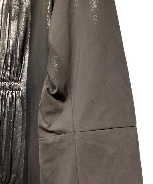 ISSEY MIYAKE（イッセイミヤケ）ISSEY MIYAKE (イッセイミヤケ) メタリック2Bデザインコート グレー サイズ:2の古着・服飾アイテム
