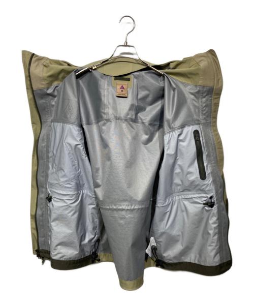 NIKE ACG（ナイキエーシージー）NIKE ACG (ナイキエーシージー) CT2937-325　GORE-TEX マウンテンパーカー ベージュ×カーキ サイズ:Mの古着・服飾アイテム