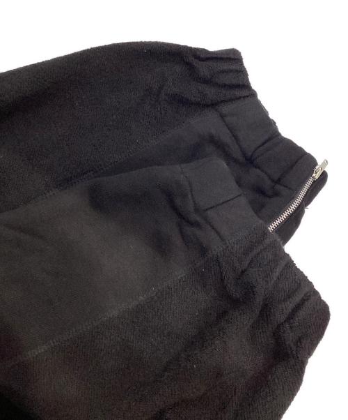 MUZE TURQUOISE LABEL（ミューズ ターコイズ レーベル）MUZE TURQUOISE LABEL (ミューズ ターコイズ レーベル) CIRCUIT RELAXED FIT SWEAT TROUSERS ブラック サイズ:2の古着・服飾アイテム