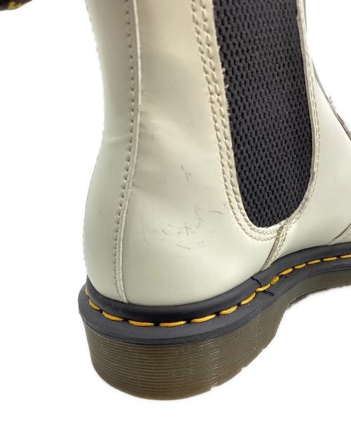 Dr.Martens（ドクターマーチン）Dr.Martens (ドクターマーチン) 2976 YS チェルシーブーツ ホワイト サイズ:UK3の古着・服飾アイテム