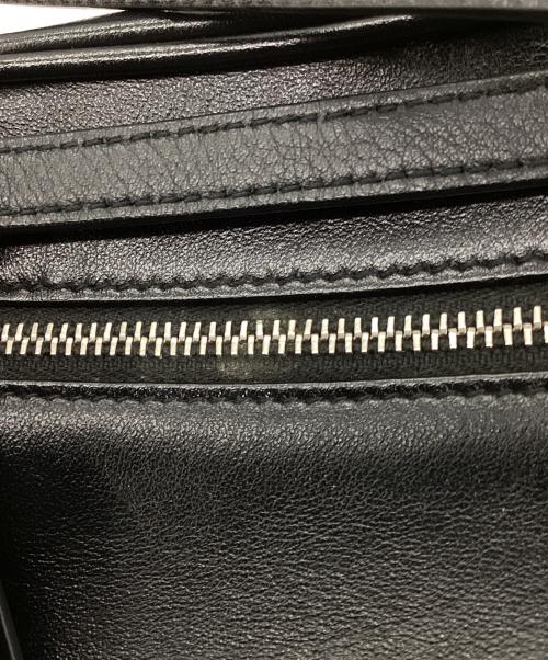 Saint Laurent Paris（サンローランパリ）Saint Laurent Paris (サンローランパリ) 534817　Vステッチ ベルトバッグ ブラックの古着・服飾アイテム